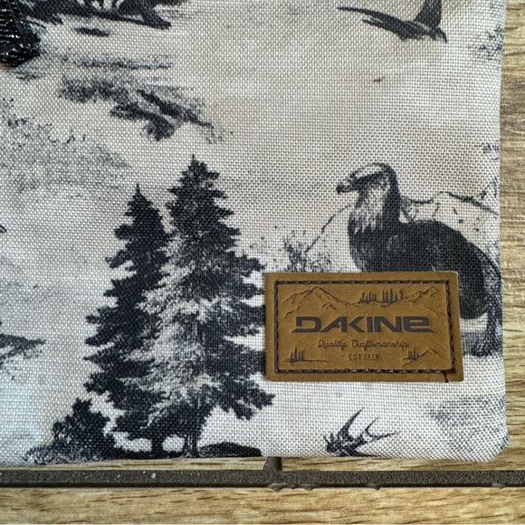 DaKine Jive Crossbody Shoulder Purse Bag Pattern Adjustable Strap Jackalope - Picture 3 of 13